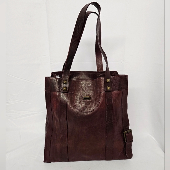 Falor Slide Lock Tote Bag In Burgundy Italian Leather - Picture 9 of 11